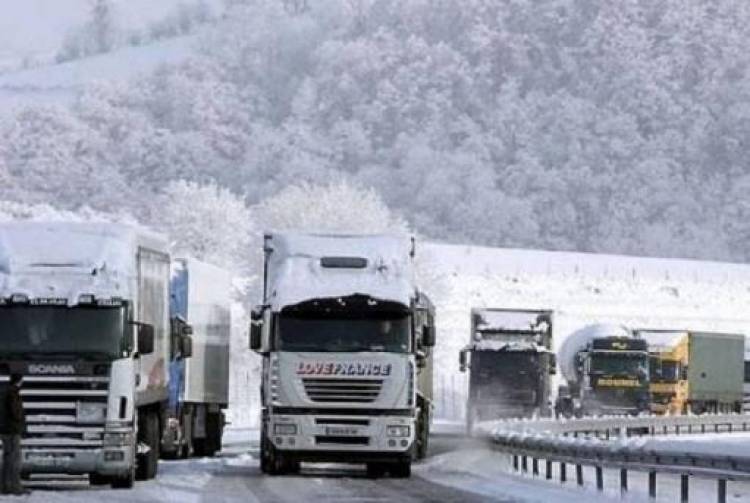 Ստեփանծմինդա-Լարսը փակ է․ ռուսական կողմում կա մոտ 145 բեռնատար
