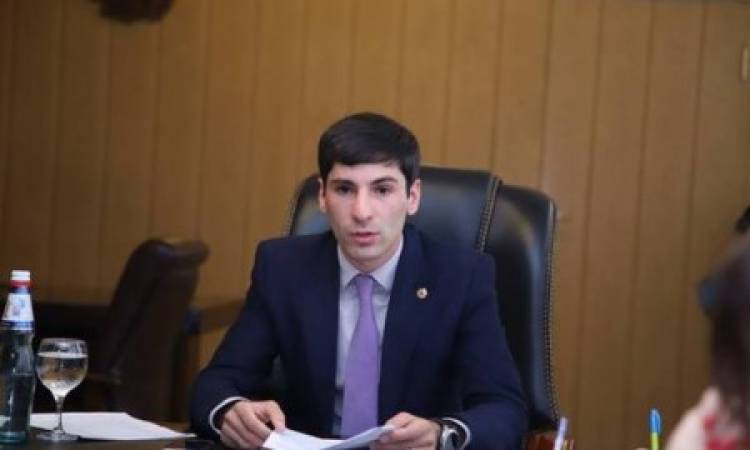 Գարիկ Սարգսյանը տեռոր է սկսել մանկապարտեզների տնօրենների դեմ․ «Հրապարակ»