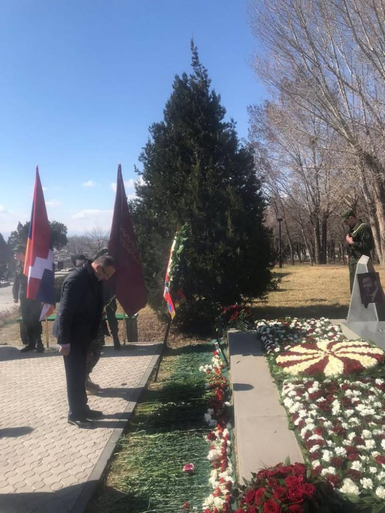 Հավերժ խոնարհում սխրանքիդ, Սպարապետ. Սեյրան Օհանյան