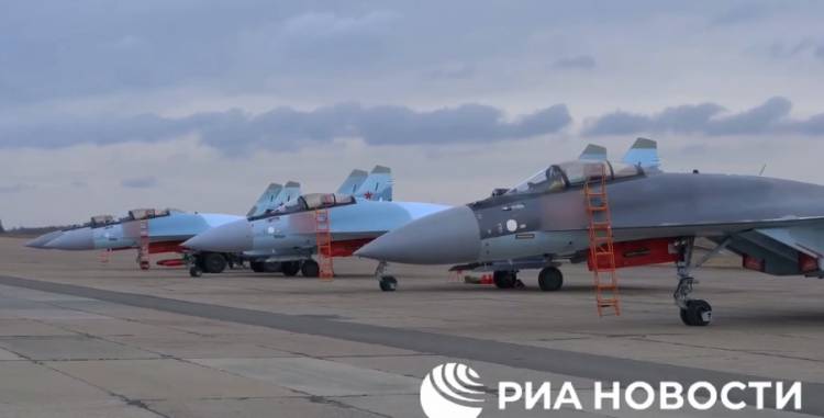Սու-35-ի մարտական կիրառումը Ուկրաինայում (տեսանյութ)