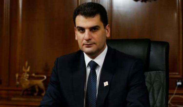 Կանայք պատվով են կատարում ամենաբարդ աշխատանքները` միաժամանակ մնալով նույնքան գեղեցիկ և հմայիչ. Երևանի քաղաքապետ