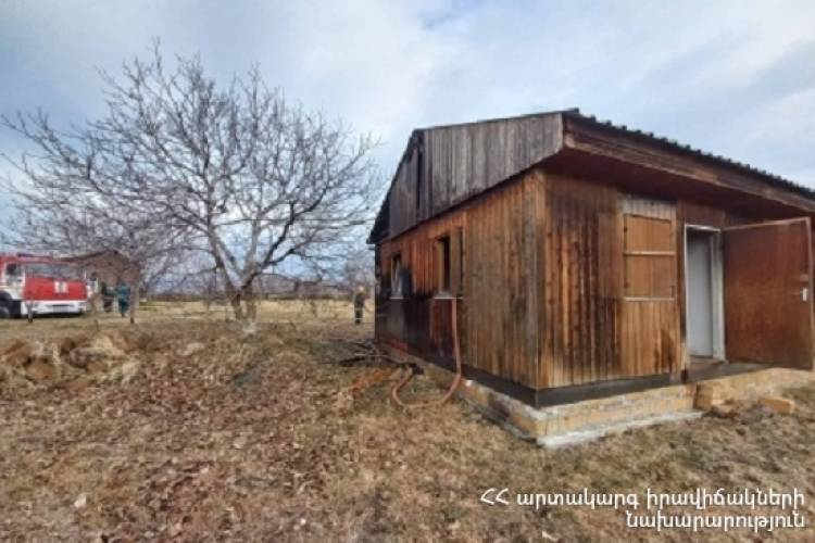 Այրվել է փայտե տնակ․ ԱԻՆ