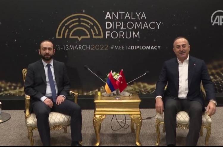 Հանդիպումը շատ արդյունավետ և կառուցողական էր. Չավուշօղլուն՝ Միրզոյանի հետ հանդիպման մասին