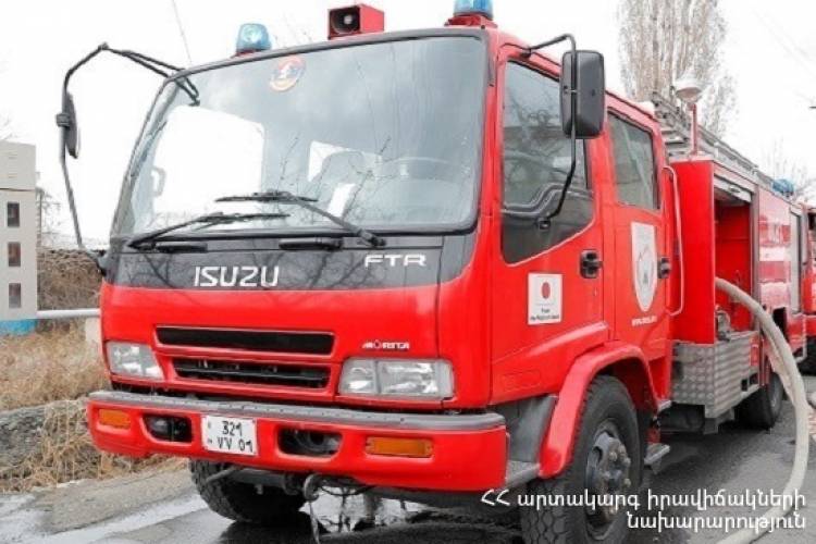 Հրդեհ է բռնկվել Գյումրի քաղաքի երկհարկանի տներից մեկում