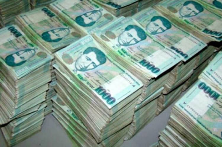 Ստեփանակերտում բանկի աշխատակիցը 1 մլն դրամ է հափշտակել