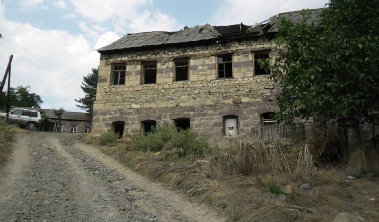 Սահմանամերձ Բարեկամավանի թաղի 25 տներից ոչ մեկում երեկոյան լույս չի վառվում