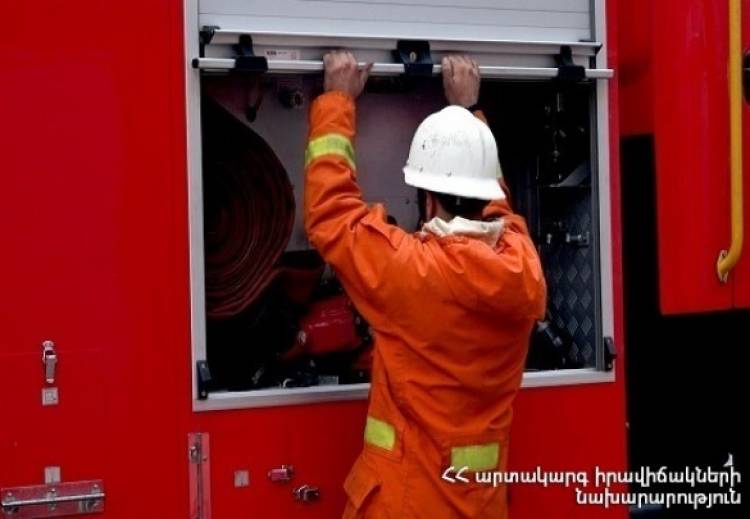 Ավան-Առինջ թաղամասում ավտոմեքենաներ են այրվել
