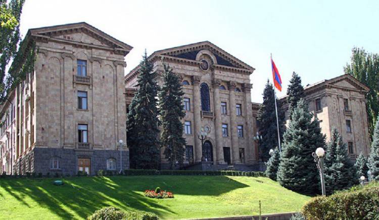 «Դիրքային մարտեր»՝ ԱԺ-ում