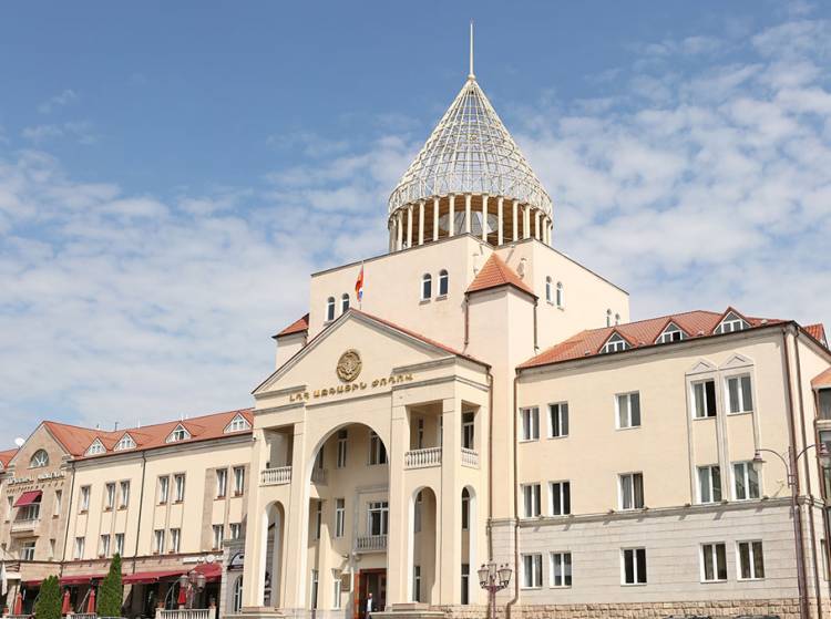 ԱՀ սահմանադրությունում առանցքային փոփոխություններ կլինեն․ «Հրապարակ»