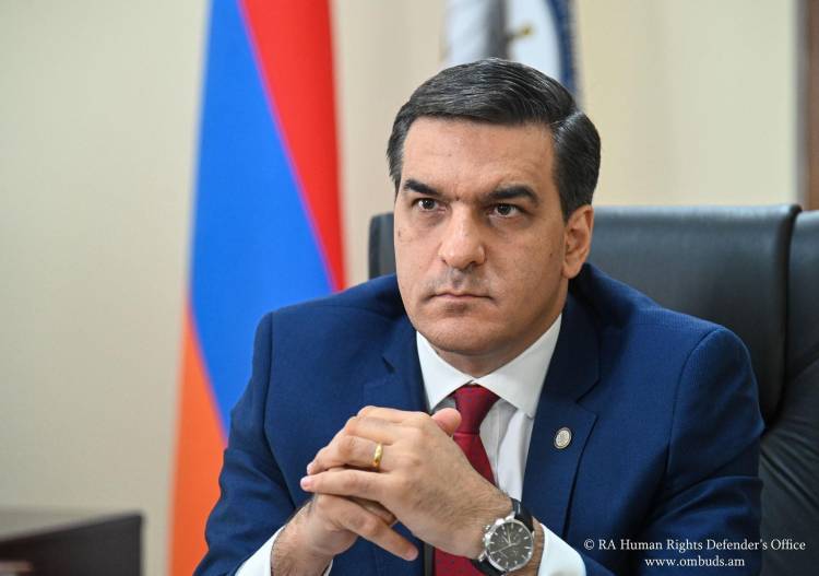 Թաթոյանի դիմումի քննությունը հետաձգվել է. մահակ իշխանության ձեռքում․ «Հրապարակ»