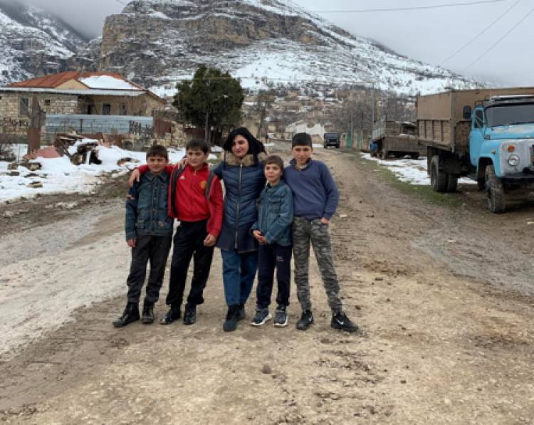 Ծանոթացեք Խրամորթին, ուր հիմա պայքար է հայերեն ապրելու համար․ Թագուհի Թովմասյան