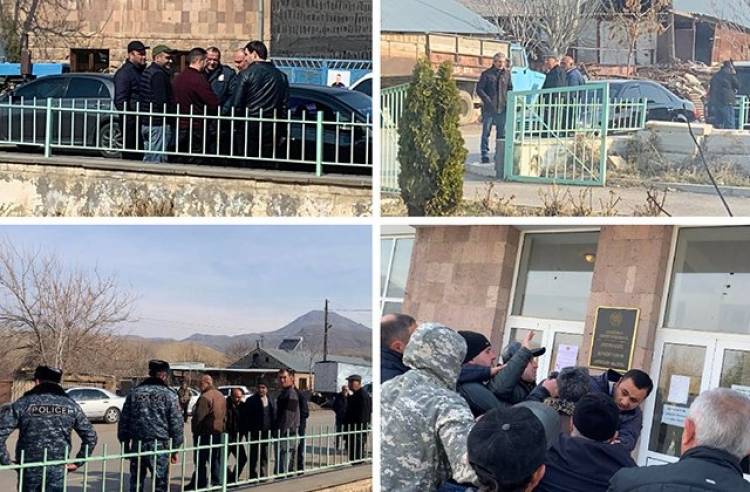 ՔՊ-ականները «շրջապատել» են Ուրցաձորի ընտրատեղամասերը