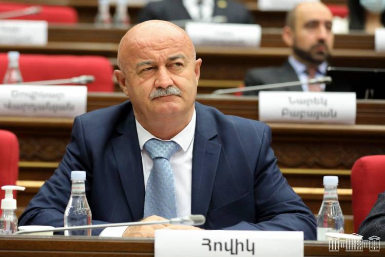 Թող ընդդիմությունը Արցախի անկախության ճանաչման հարցով գա ԱԺ, ես կասեմ՝ եկեք գնանք արտահերթ ընտրության. Հովիկ Աղազարյան. Aravot.am