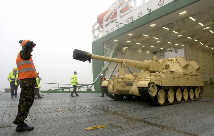Times: Британия может поставить самоходные артиллерийские установки AS-90 на Украину