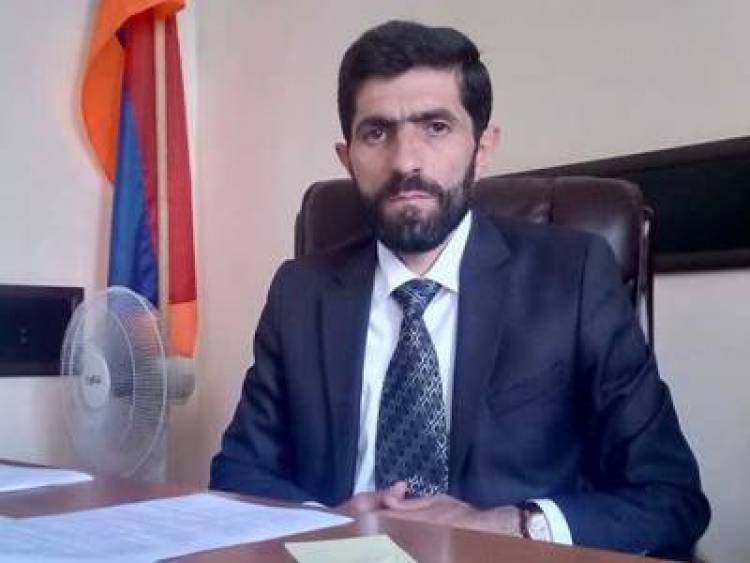 Ավանի թաղապետի տեղակալ Ներսես Պողոսյանի տանը հայտնաբերվել է քիչ չափաբաժնով հաշիշ. նա չի մեկնաբանում․ Aravot.am