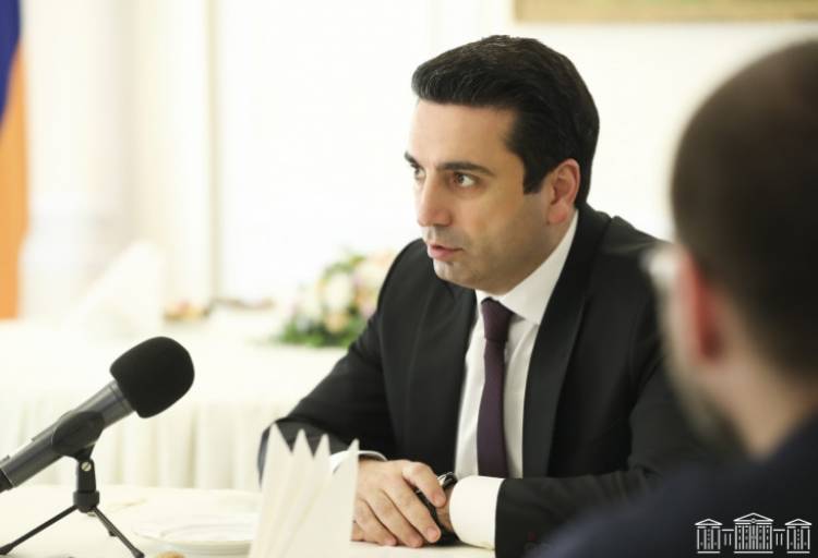 Իշխող ուժի շարքերում «բան է փոխվե՞լ». ինչո՞ւ էին ժամանակին «քլնգում» Ալեն Սիմոնյանին. «Փաստ»