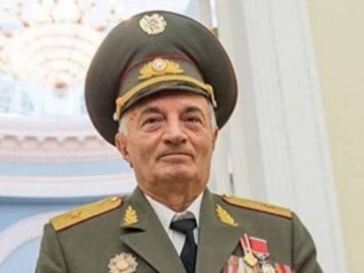 Այսօր Արցախի հերոս, լեգենդար հրամանատար Արկադի Տեր-Թադեւոսյանի մահվան տարելիցն է
