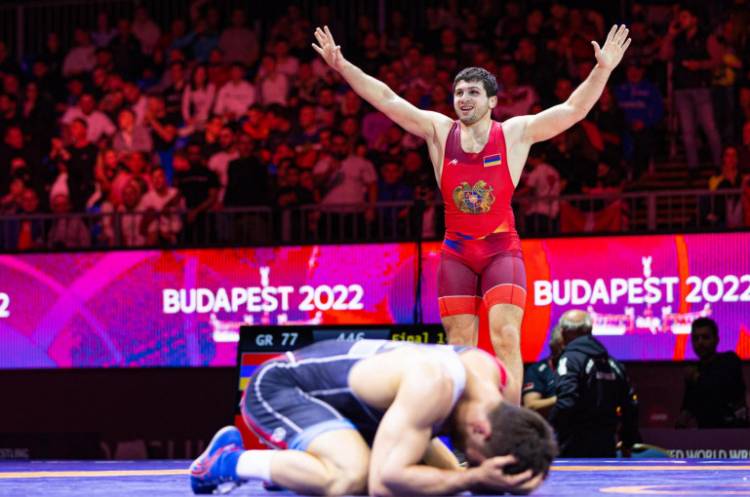 Շնորհակալ եմ իմ երկրին, հայ և եզդի ազգերին․ Մալխաս Ամոյանը չեմպիոն դառնալուց հետո գրառում է արել