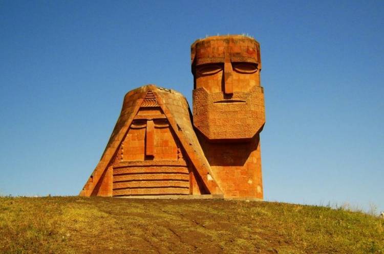 Արցախում վիճակը բարդանում է. «Հրապարակ»