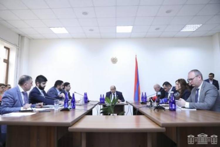 ԱԺ հանձնաժողովն արտագնա նիստ է անցկացրել Գյումրիում