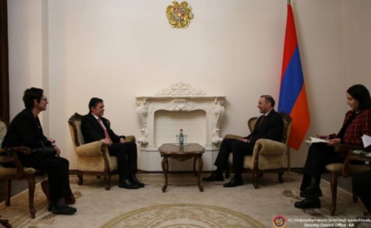 ԱԽ քարտուղարն ընդունել է ԵԱՀԿ Մինսկի խմբի ֆրանսիացի համանախագահ Բրիս Ռոքֆոյին