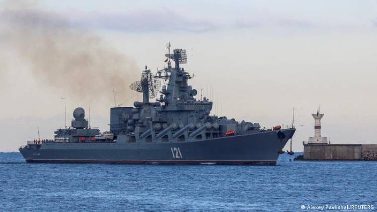 Минобороны России подтвердило взрыв на флагманском крейсере "Москва"