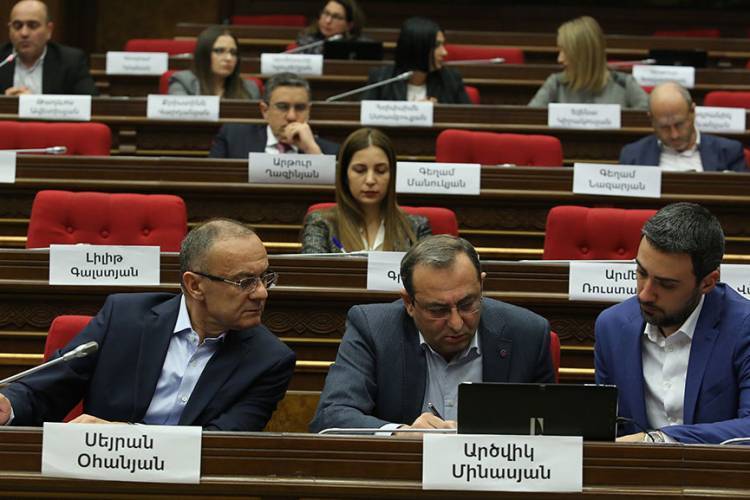 Ընդդիմության լիդերները որոշել են ակտիվանալ եւ վերցնել էստաֆետը. «Հրապարակ».