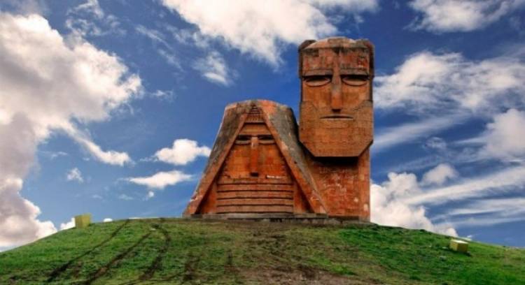 Պաշտոնաթող նախարարներ, դիվանագետներ, արտիստներ ու հայտնի գործիչներ հանդես են եկել համատեղ հայտարարությամբ