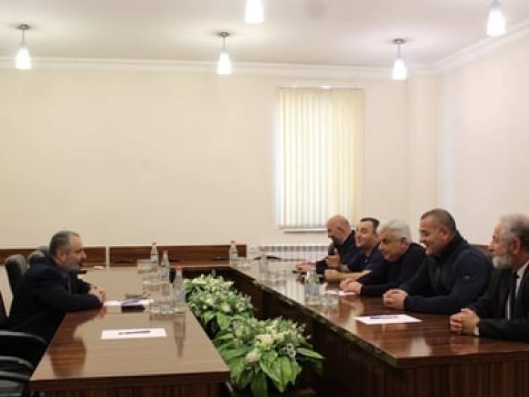 Արցախի ԱԺ խմբակցությունների ղեկավարները Դավիթ Բաբայանի հետ քննարկել են Հայաստան-Ադրբեջան բանակցային գործընթացը