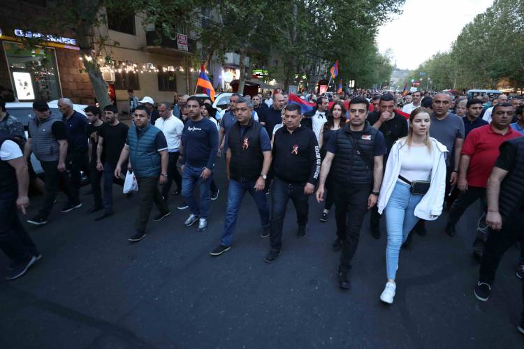 ՖՈՏՈՇԱՐՔ. Արթուր Վանեցյանի և աջակիցների իրազեկան ակցիան Երևան քաղաքում