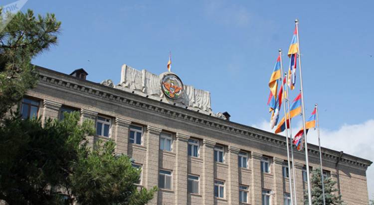 Երկու քարի արանքում. Արցախի իշխանություններին «տուպիկ» են մտցրել. «Փաստ»