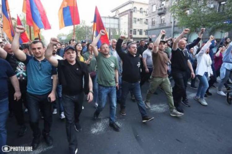 Ընդդիմությունը պայքարի պլան Բ ունի. «Հրապարակ»