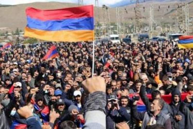 Մայիսին եւս հանրահավաքների ու երթերի պակաս չի լինի․ «Իրավունք»