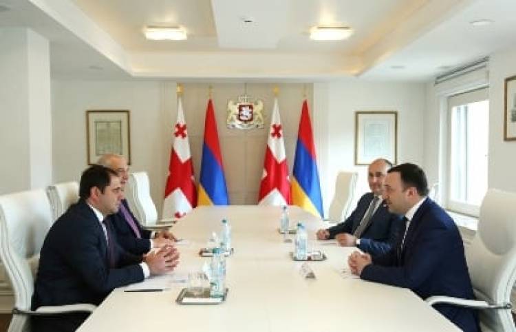 Սուրեն Պապիկյանը հանդիպել է Վրաստանի վարչապետ Իրակլի Ղարիբաշվիլիի հետ