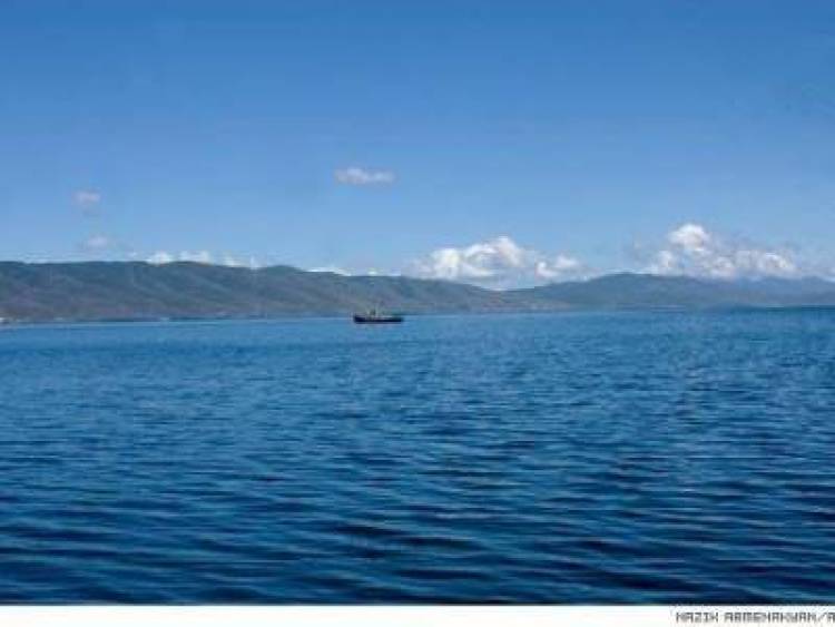 Վարդենիկ-Զոլաքար գյուղերի հատվածից 2 քաղաքացի նավակով մտել են Սևանա լիճը և չեն վերադարձել․ ԱԻՆ
