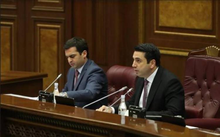 Մինչ բոլորը զբաղված են ցույցերով, ՔՊ-ականներն օրենքներ են անցկացնում. «Ժողովուրդ»