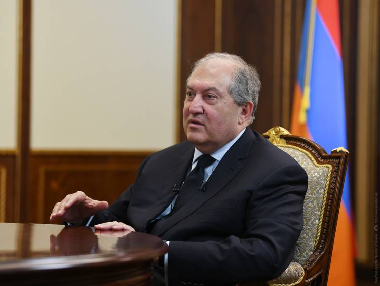 Այսօր Հաղթանակի և խաղաղության օրն է. ապրենք և աշխատենք այնպես, որ արժանի լինենք հաղթանակի. Արմեն Սարգսյան
