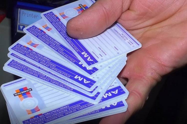 Սյունիքի մի շարք պաշտոնյաների հարազատներ, ունենալով նարկոլոգիական և հոգեբուժական խնդիրներ, ստացել են վարորդական իրավունքի վկայական․ Shamshyan.com