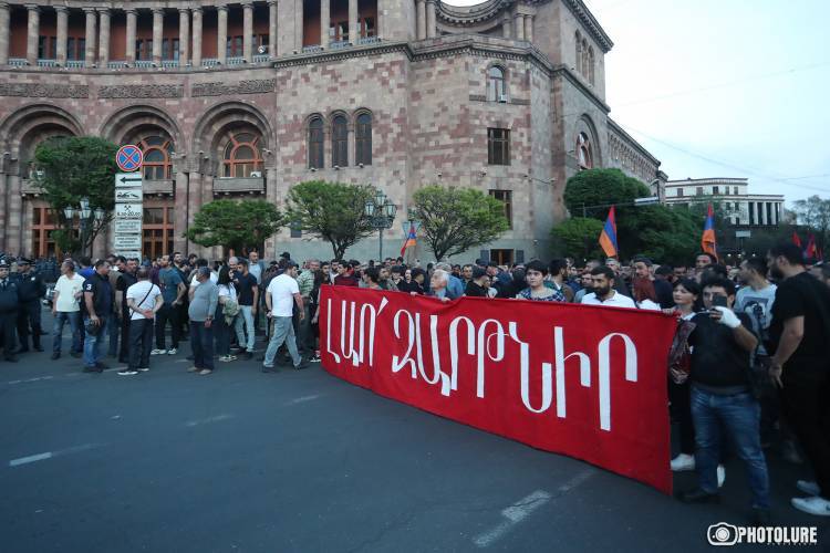Աջակցության սցենարներ են քննարկվում. «Հրապարակ»