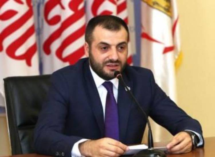 «Բա կոռուպցիան պոզով-պոչո՞վ է լինում»․ ինչու կրկին «Ֆակտորի փրոդաքշնը». «Ժողովուրդ»