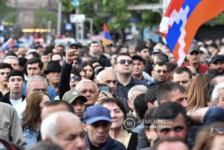 Ընդդիմադիրները կպաշարե՞ն խորհրդարանի շենքը․ «Հրապարակ»