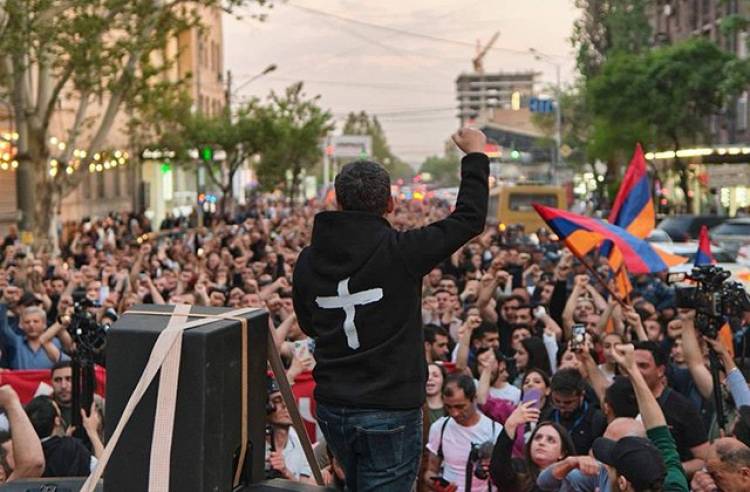 «Լռություն՝ փոթորիկից առաջ»․ «Հրապարակ»