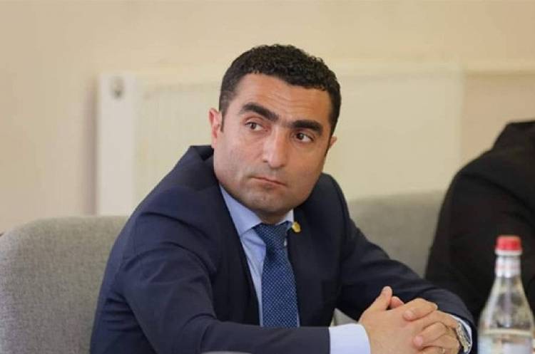 Ռոմանոս Պետրոսյան. մանկապատանեկան կենտրոնից՝ ՊՎԾ