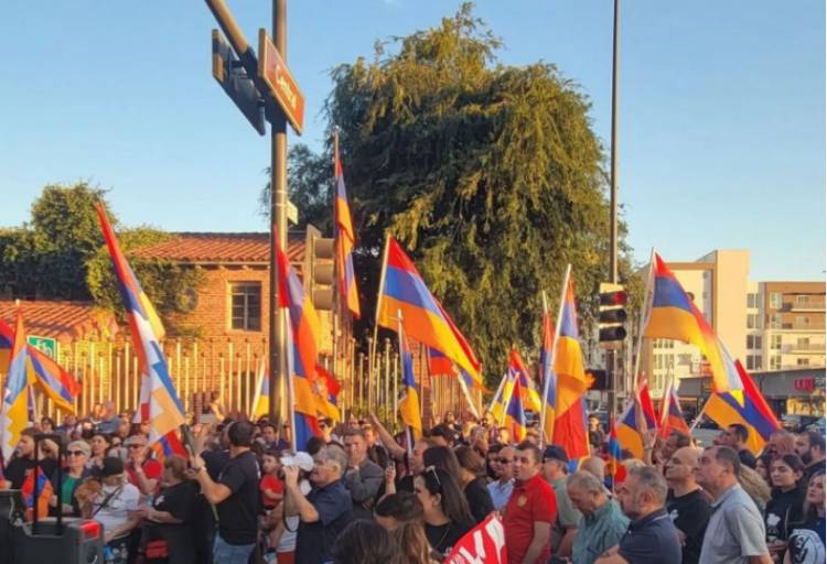Սփյուռքում բողոքի ալիքները կասեցնելու իշխանությունների ջանքերն ապարդյուն են անցնում. «Փաստ»
