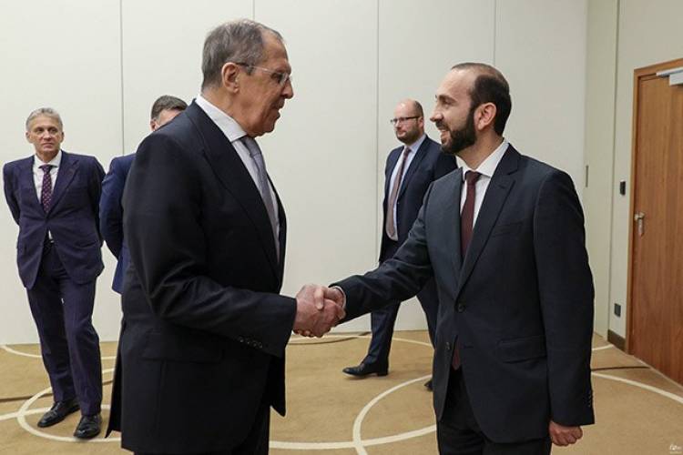 «Москва слезам не верит». Միրզոյանը ժպտում է Լավրովին