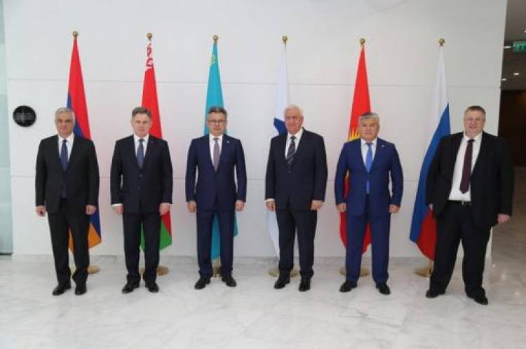 Մհեր Գրիգորյանը մասնակցում է ԵԱՏՀ խորհրդի նիստին․ օրակարգում ընդգրկված են 3 տասնյակից ավելի հարցեր