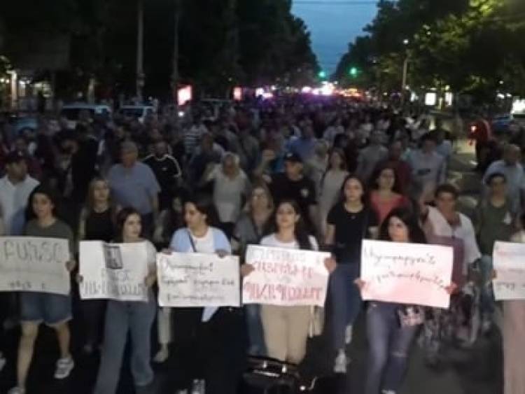 «Դիմադրություն» շարժման երիտասարդները հասան Ֆրանսիայի հրապարակ. ակցիան ավարտվեց