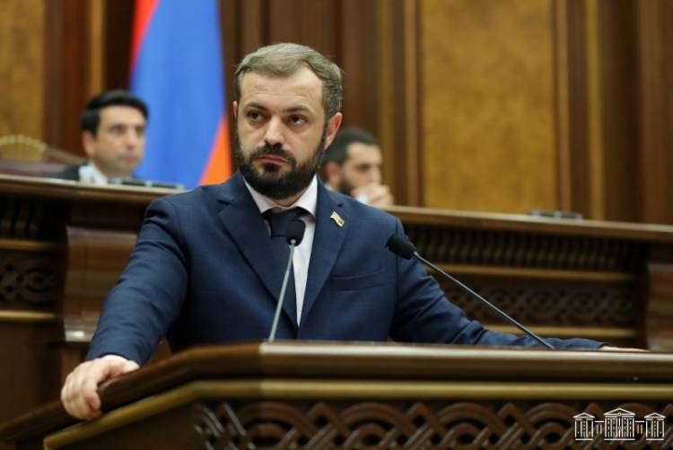 21 մլն դրամ պարտք․ պարտատերը Գևորգ Պապոյանն է, պարտապանը՝ «Նոյ ինվեստ գրուպը». ի՞նչ է հայտարարագրել ՔՊ-ական պատգամավորը