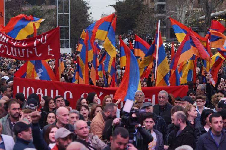 Շտապ հավաք Ֆրանսիայի հրապարակում
