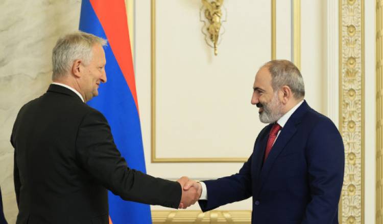 Վարչապետն ու Գերմանիայի դեսպանը քննարկել են հայ-գերմանական գործընկերության օրակարգը